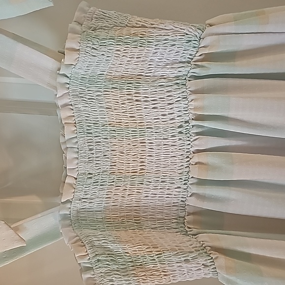 Beautiful ruffle dress with bows size Large - Picture 6 of 9